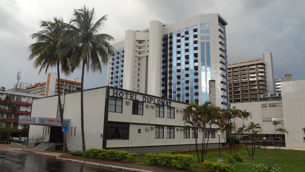 Diplomat Hotel 3/57
