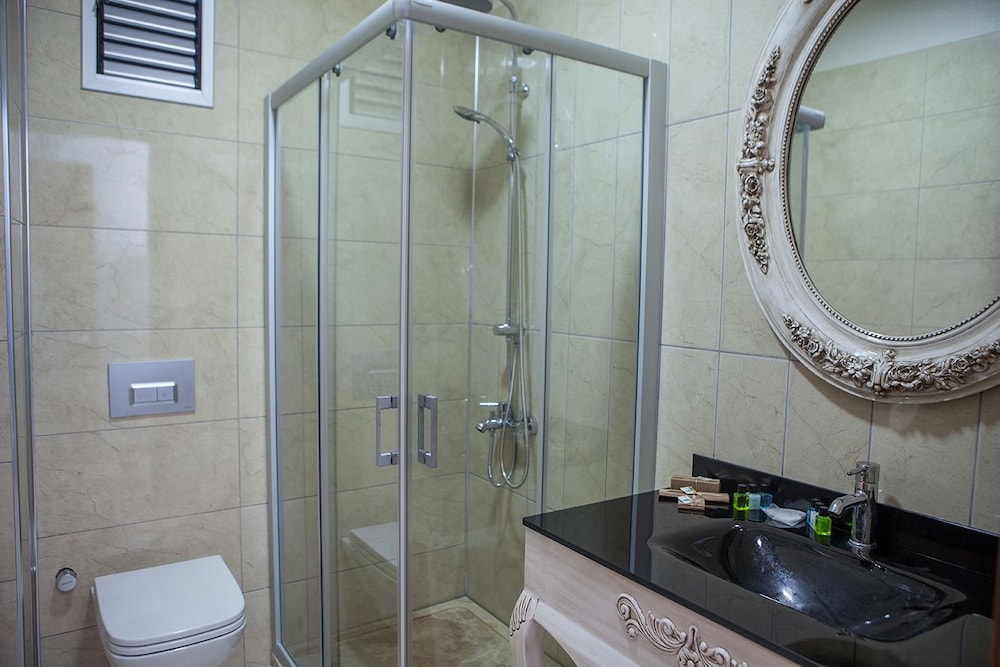 La Petra Hotel 32/40