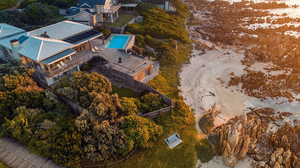 Pringle Bay Beach House by Cape Summer Villas 22/32