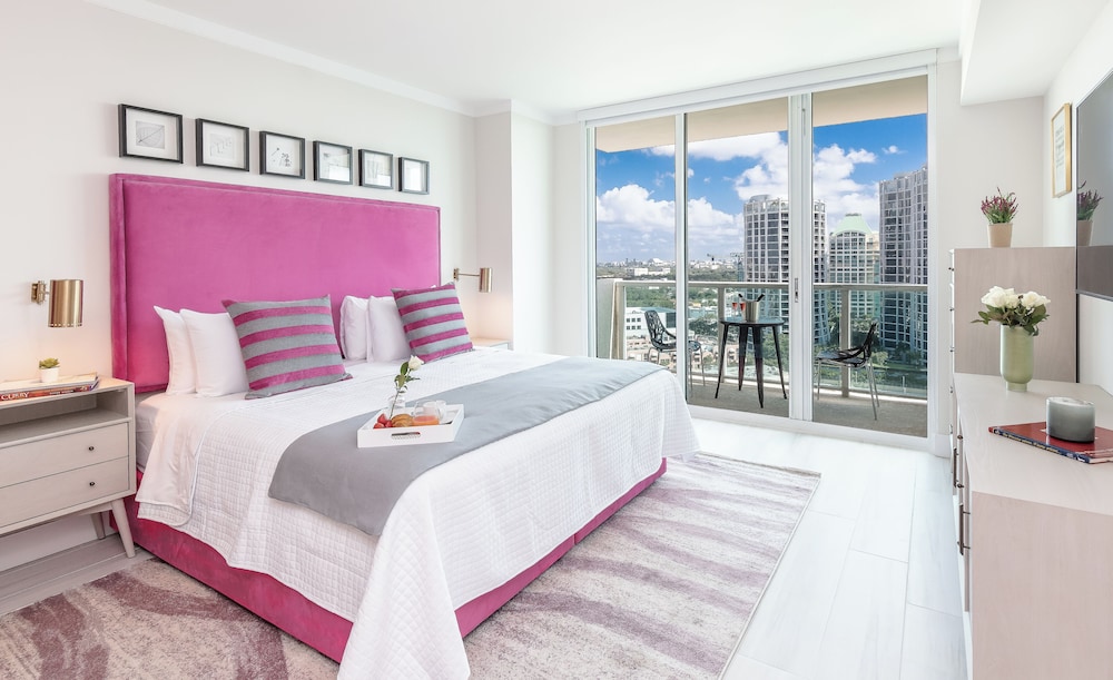 FAMILY, STUDIO, SUITE, MULTIPLE BEDS, PARTIAL OCEAN VIEW, KITCHENETTE