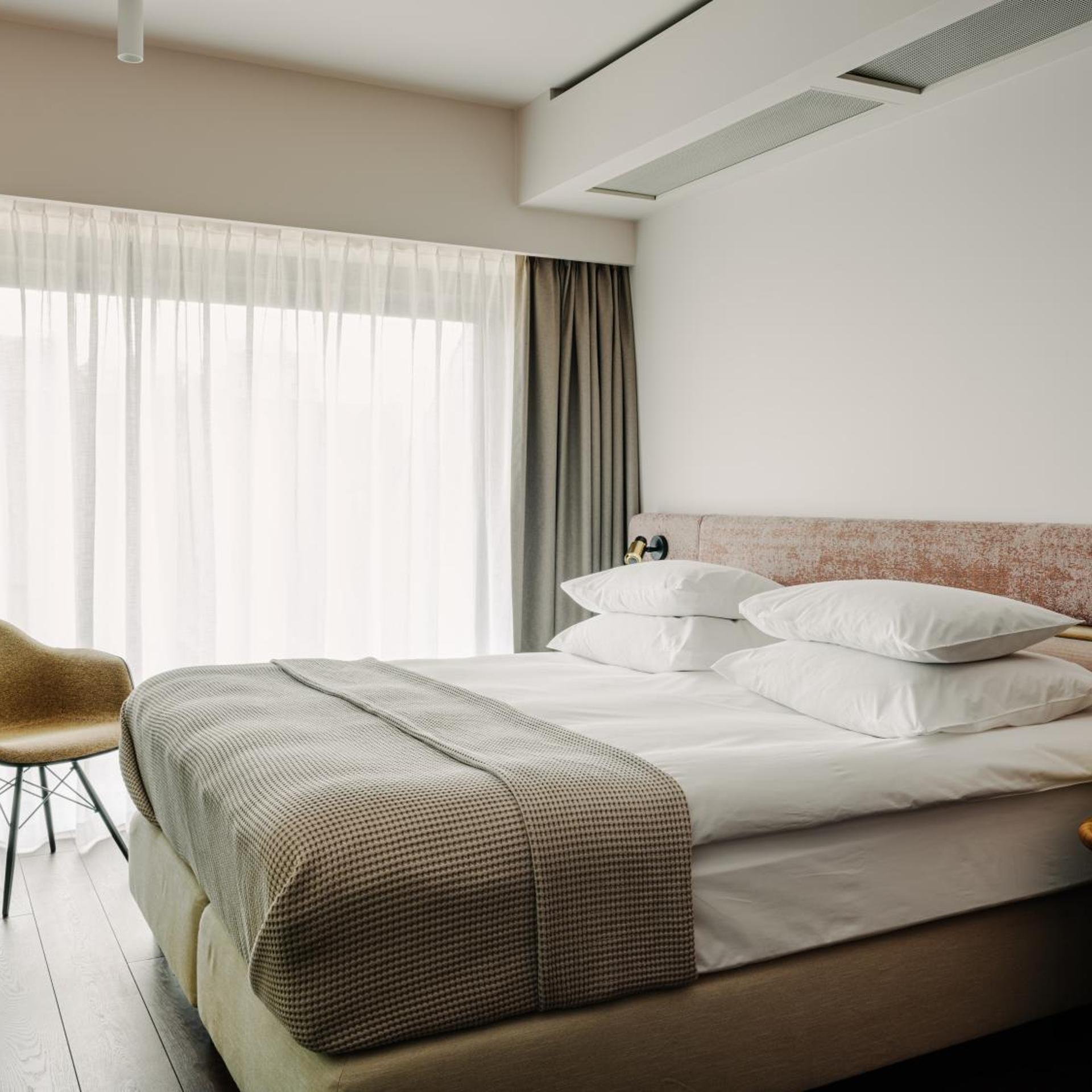 Plus, Classic, King Bed, Queen Bed