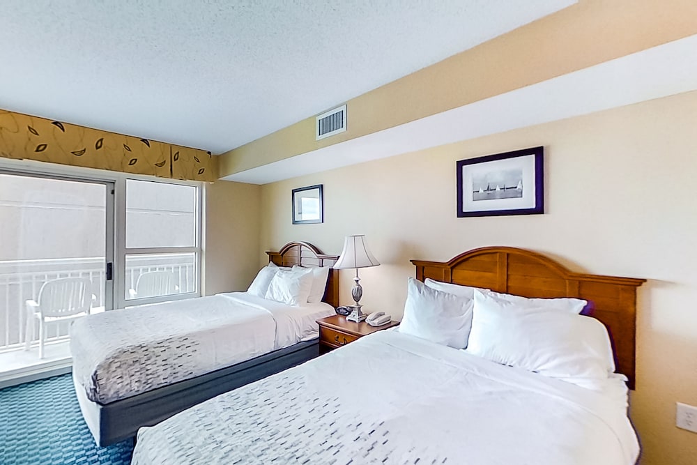 Carolinian Beach Resort in Myrtle Beach by Vacasa 26/50