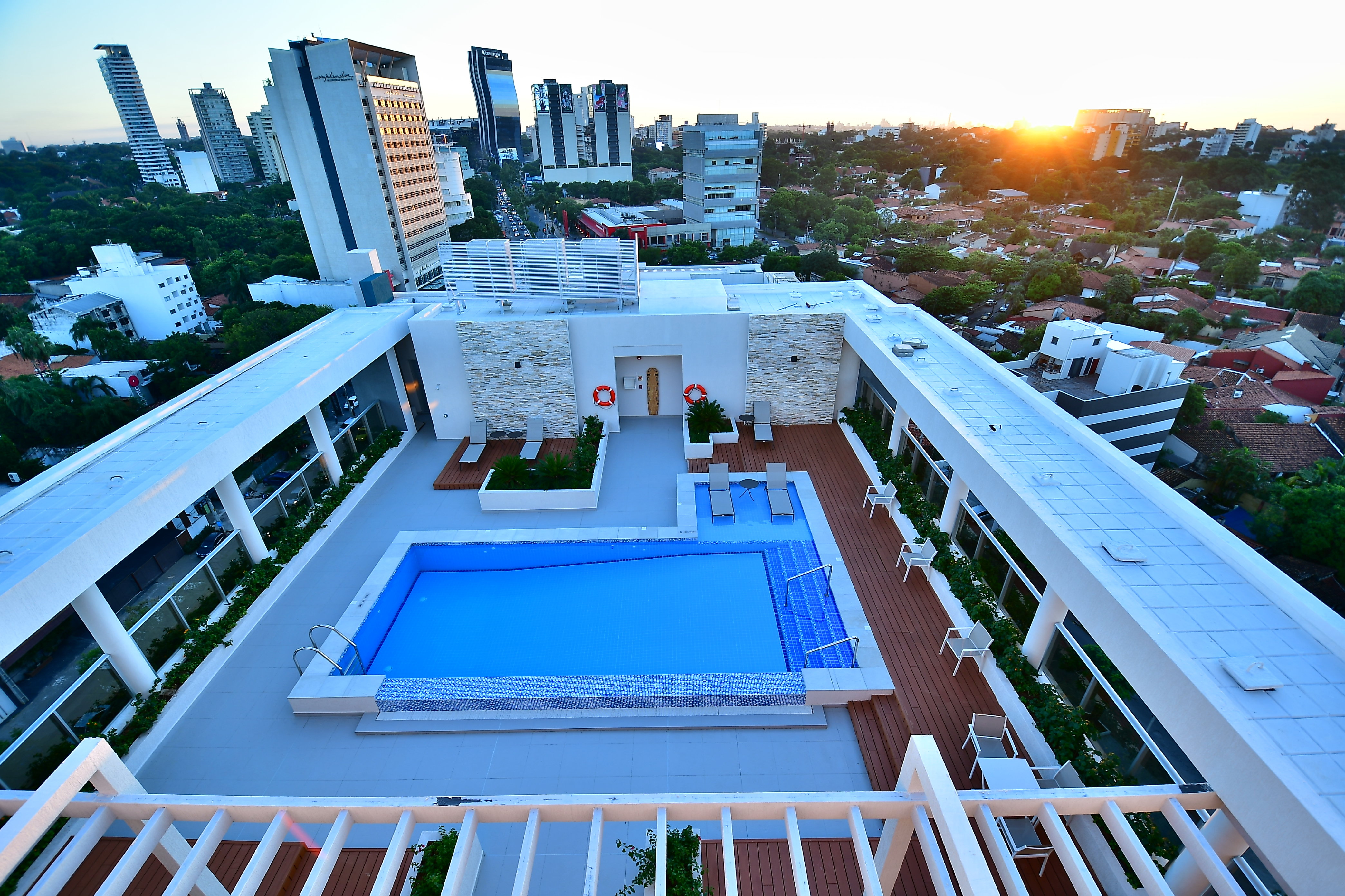Holiday Inn Express Asuncion Aviadores 11/79