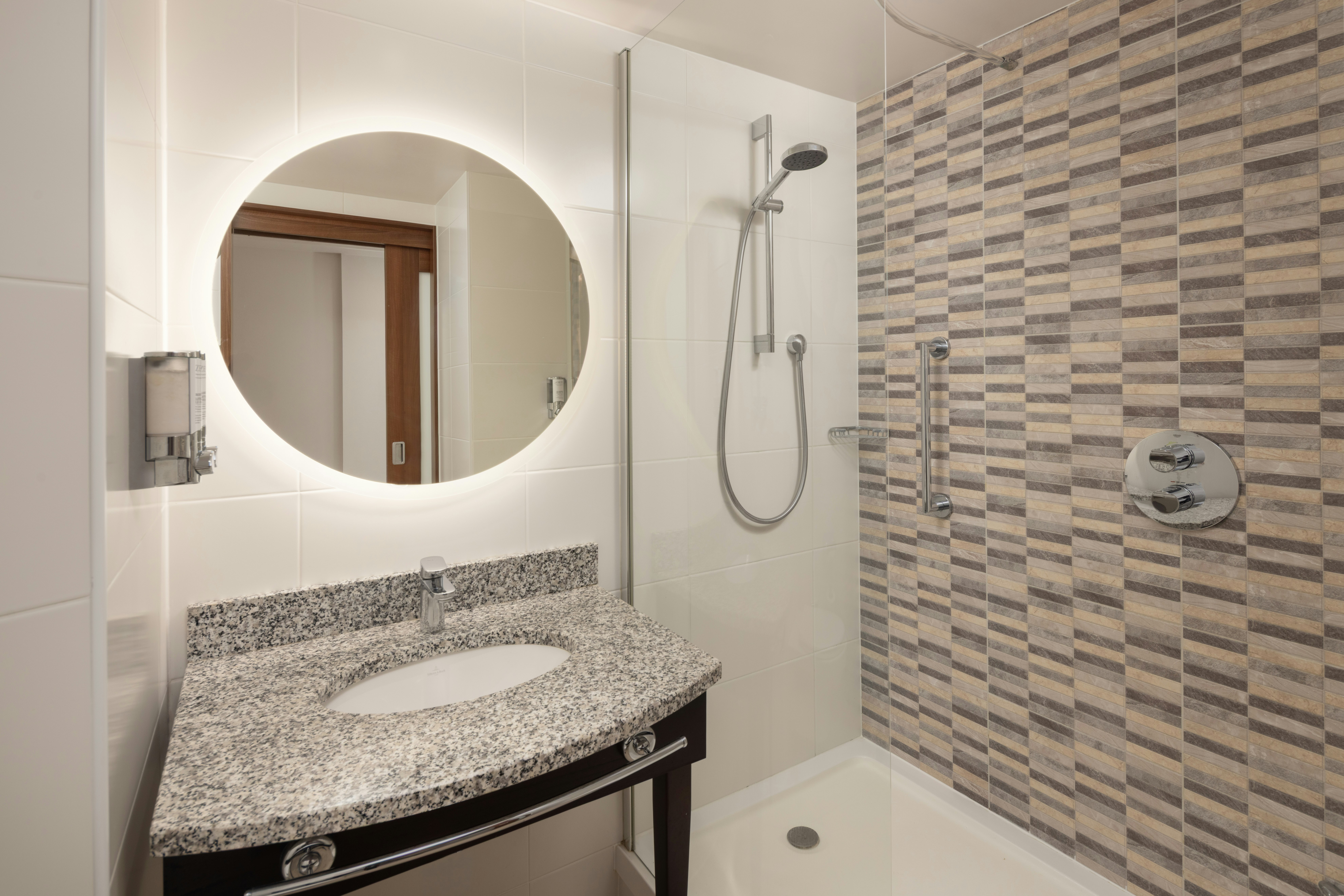 غرفة عائلية بسرير كوين، Hampton By Hilton London Stansted Airport 10/10