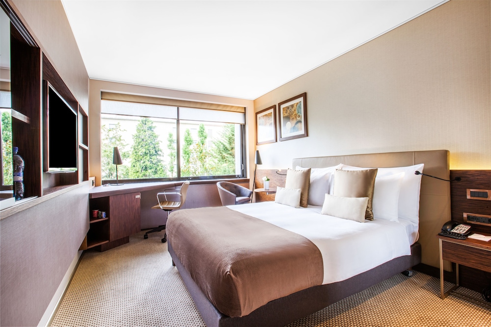 Crowne Plaza Geneva 18/82