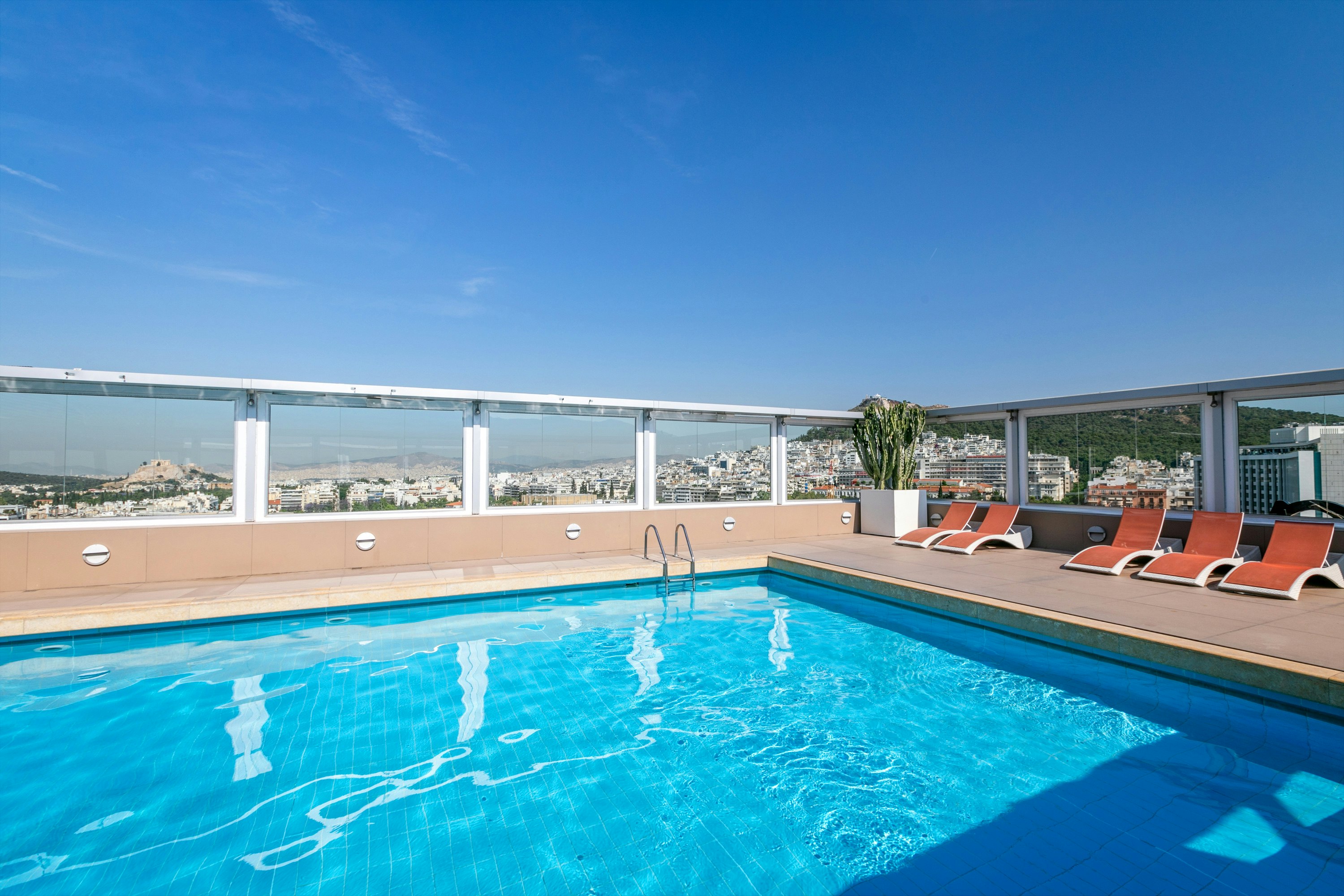 Divani Caravel Hotel 7/87