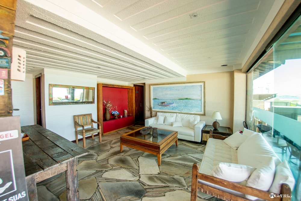 Pier Beach Hotel 40/68