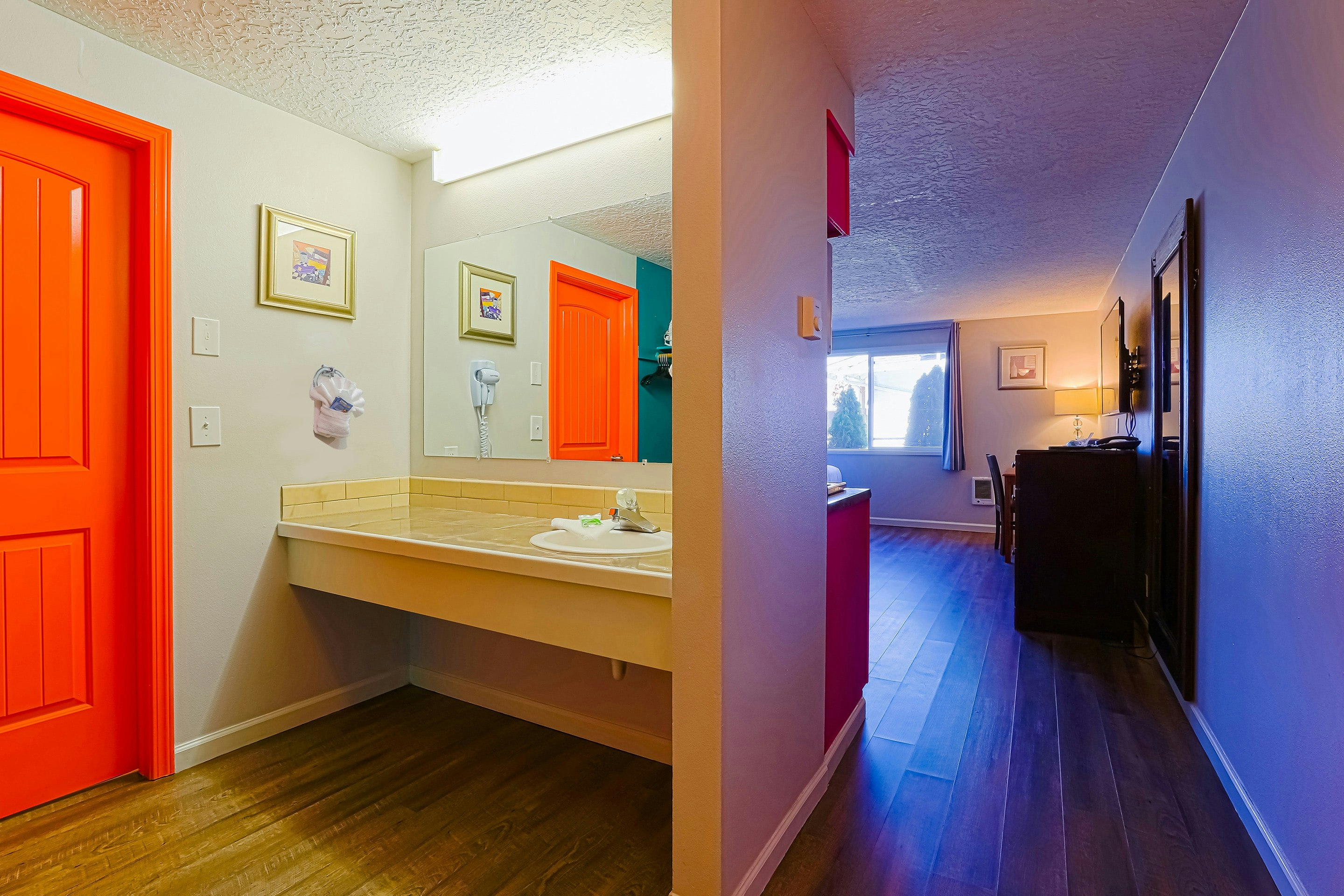 Coast River Inn by OYO Seaside 38/38