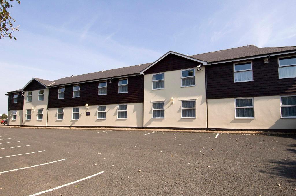 Premier Inn Cheltenham North West photo4