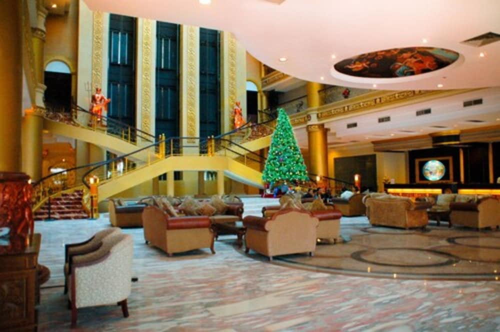 Pacific Palace Hotel 41/67