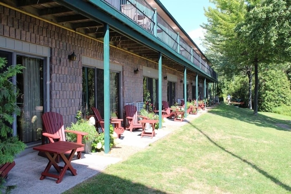 The Glen House Resort Ltd 27/31
