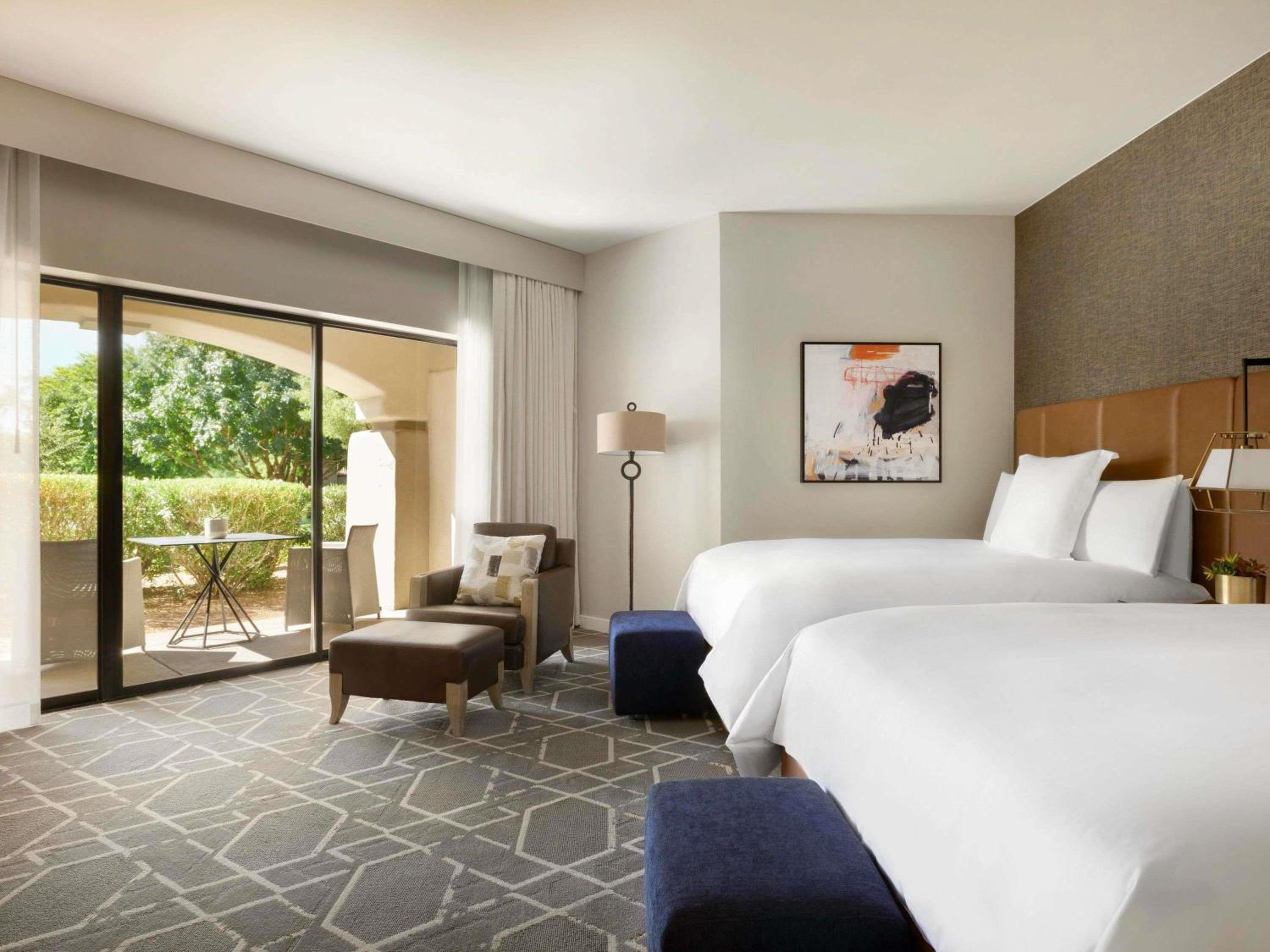 Fairmont, 2 Queen Beds, Pool and Golf View, Balcony