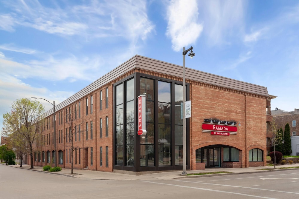 Ramada by Wyndham Milwaukee 25/29