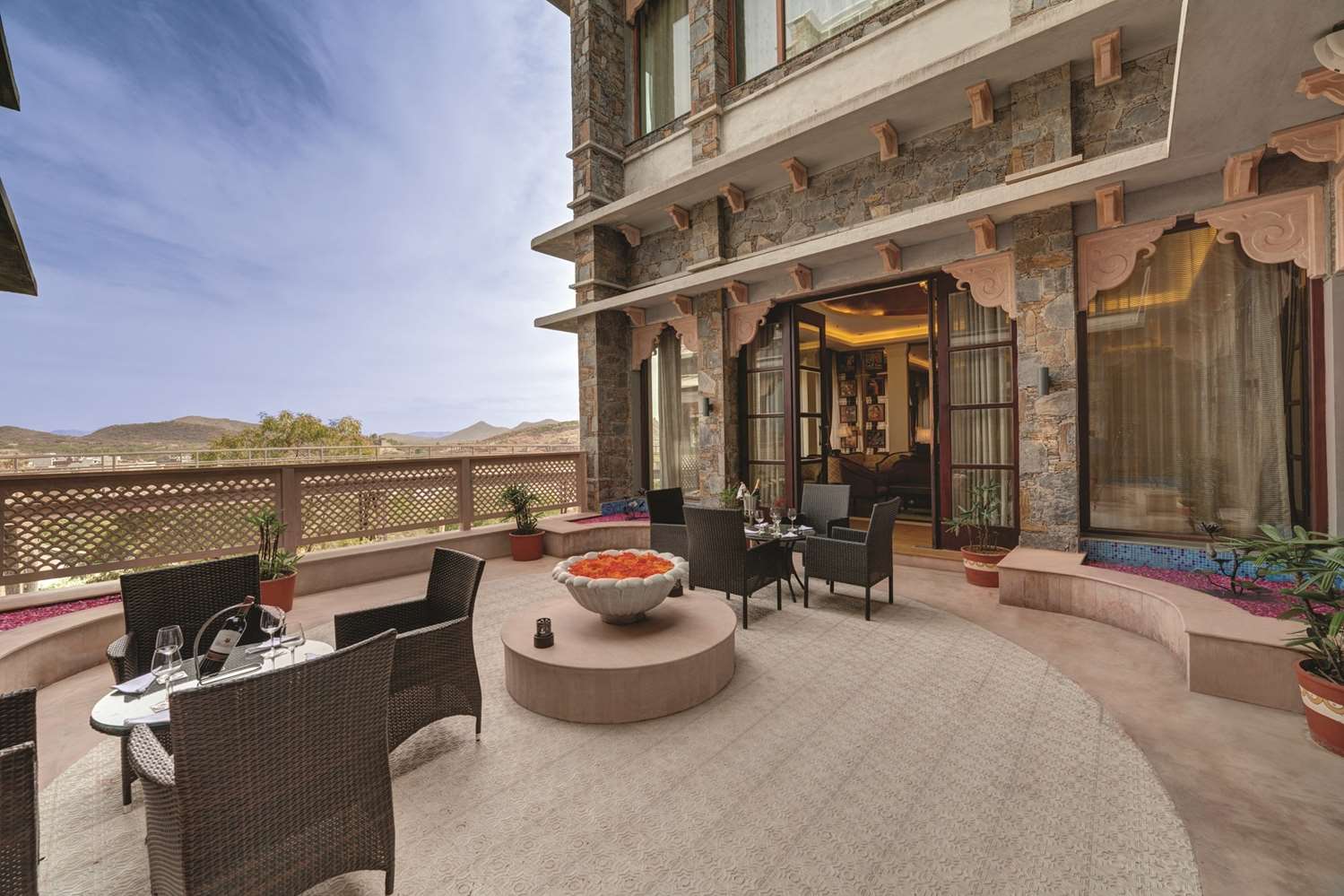 Ramada by Wyndham Udaipur Resort and Spa 20/28
