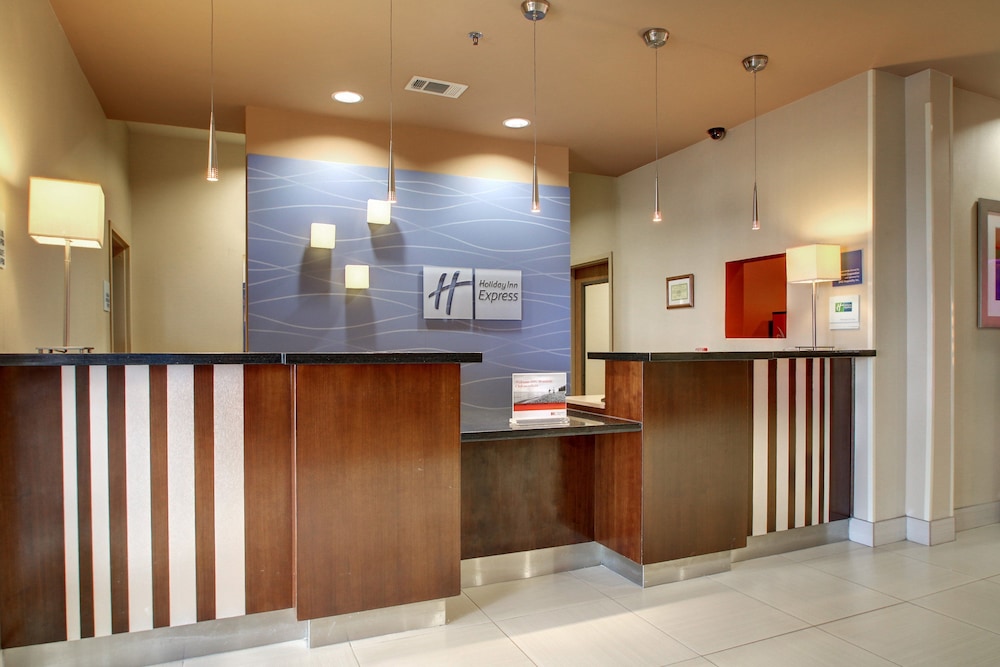 Holiday Inn Express And Suites Winona North 4/68