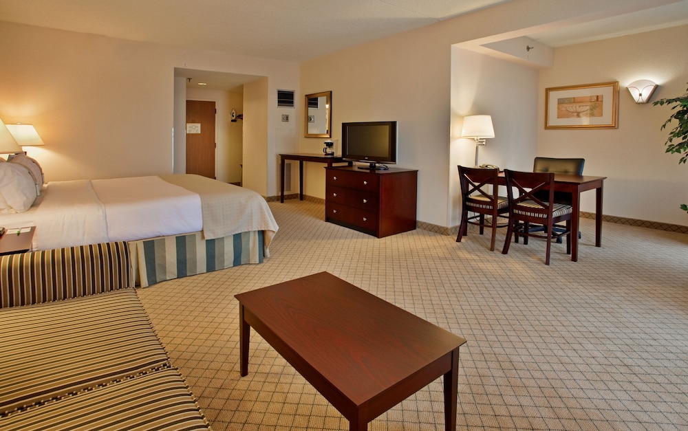 Holiday Inn Hotel And Suites Springfield I 44 45/77