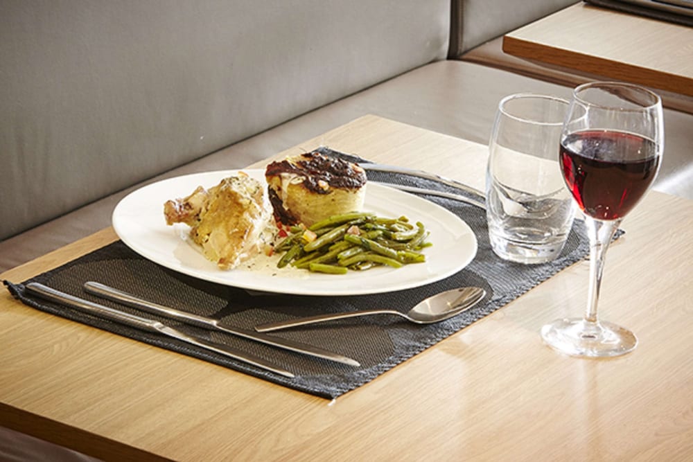 ibis Lyon Meyzieu 33/50