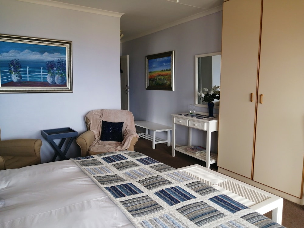 Amzee Bokmakierie Guest House 10/72