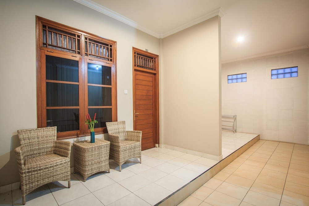 Pondok Anyar Inn 23/50