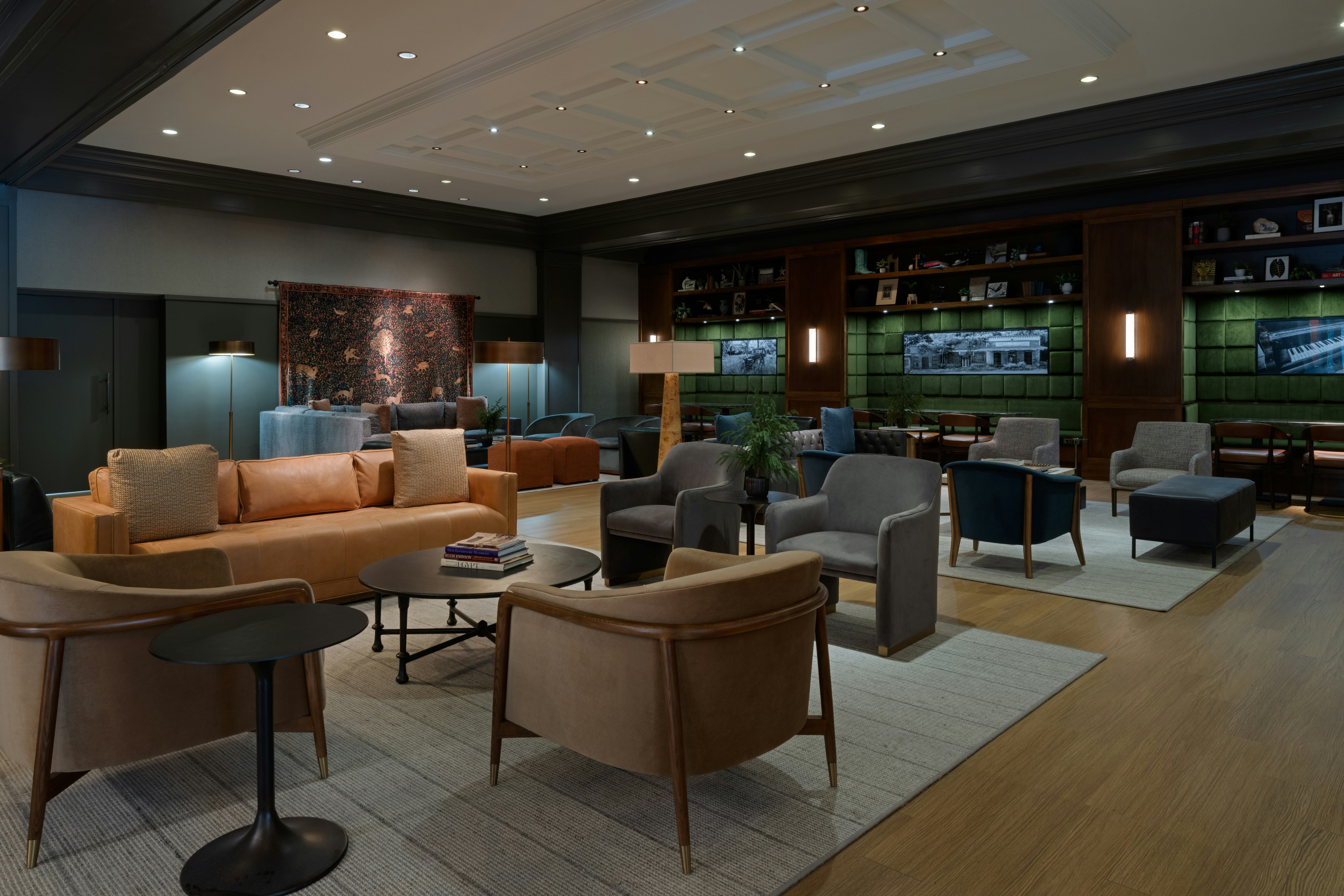The Sam Houston Curio Collection By Hilton 27/65