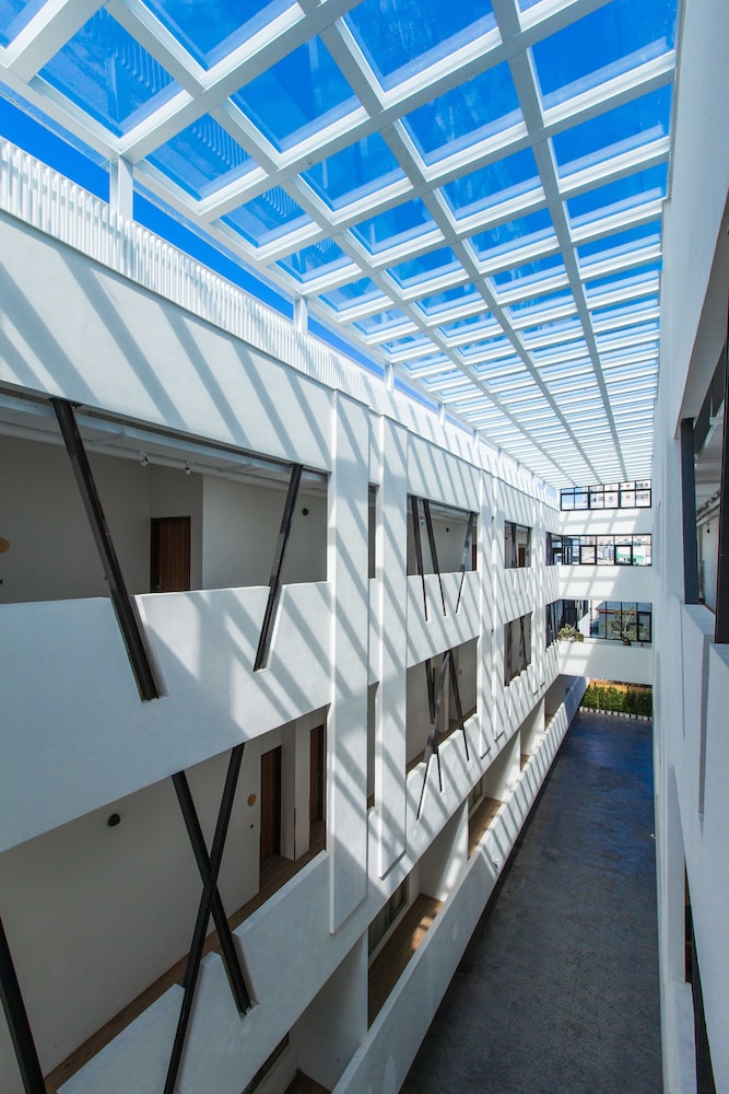 Sun Dialogue Hotel by Cosmos Creation 3/50