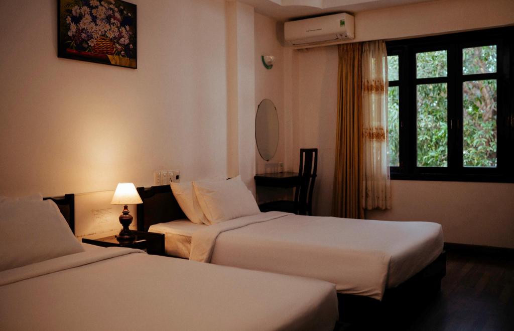 Song Huong Hotel 24/68