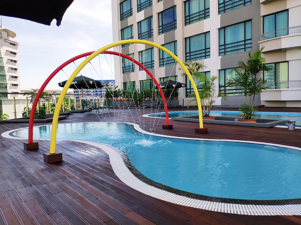 Sabah Oriental Hotel 61/69