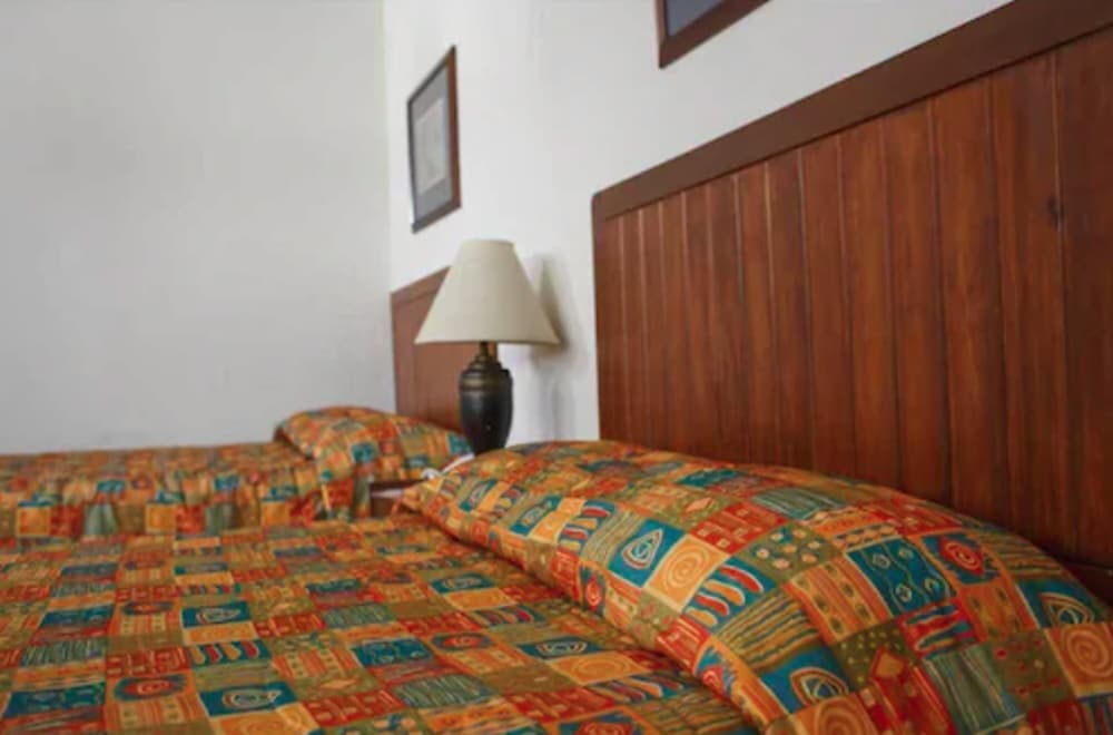 Hotel Fiesta Versalles 12/32