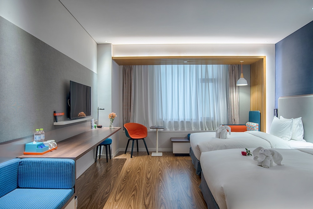 Holiday Inn Express Taian City Center 12/50