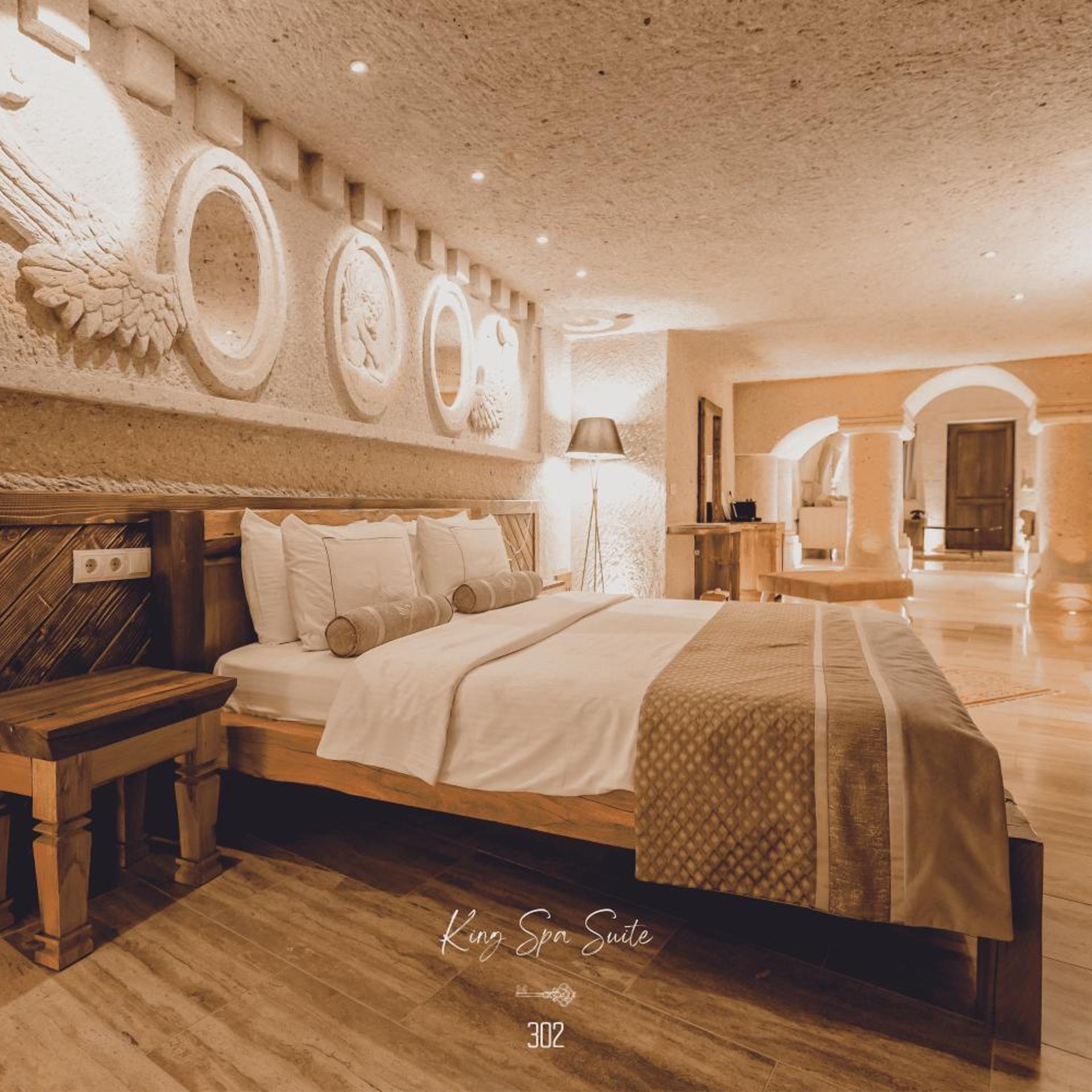 Spa, Suite, King Bed, Sauna, Hot Tub