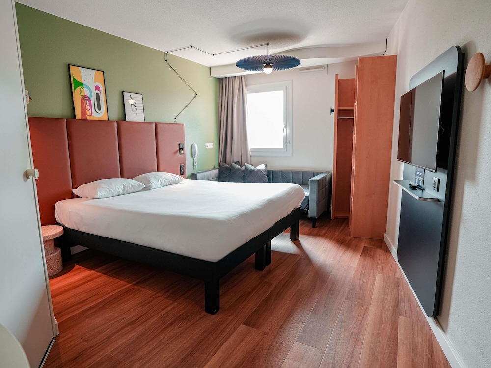 Ibis Martigues 25/70