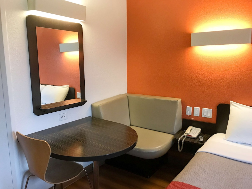 Motel6 Buttonwillow, CA - Central 37/50