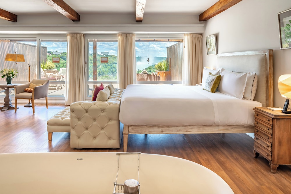 Presidential, Family, Suite, 2 King Beds, Falls View
