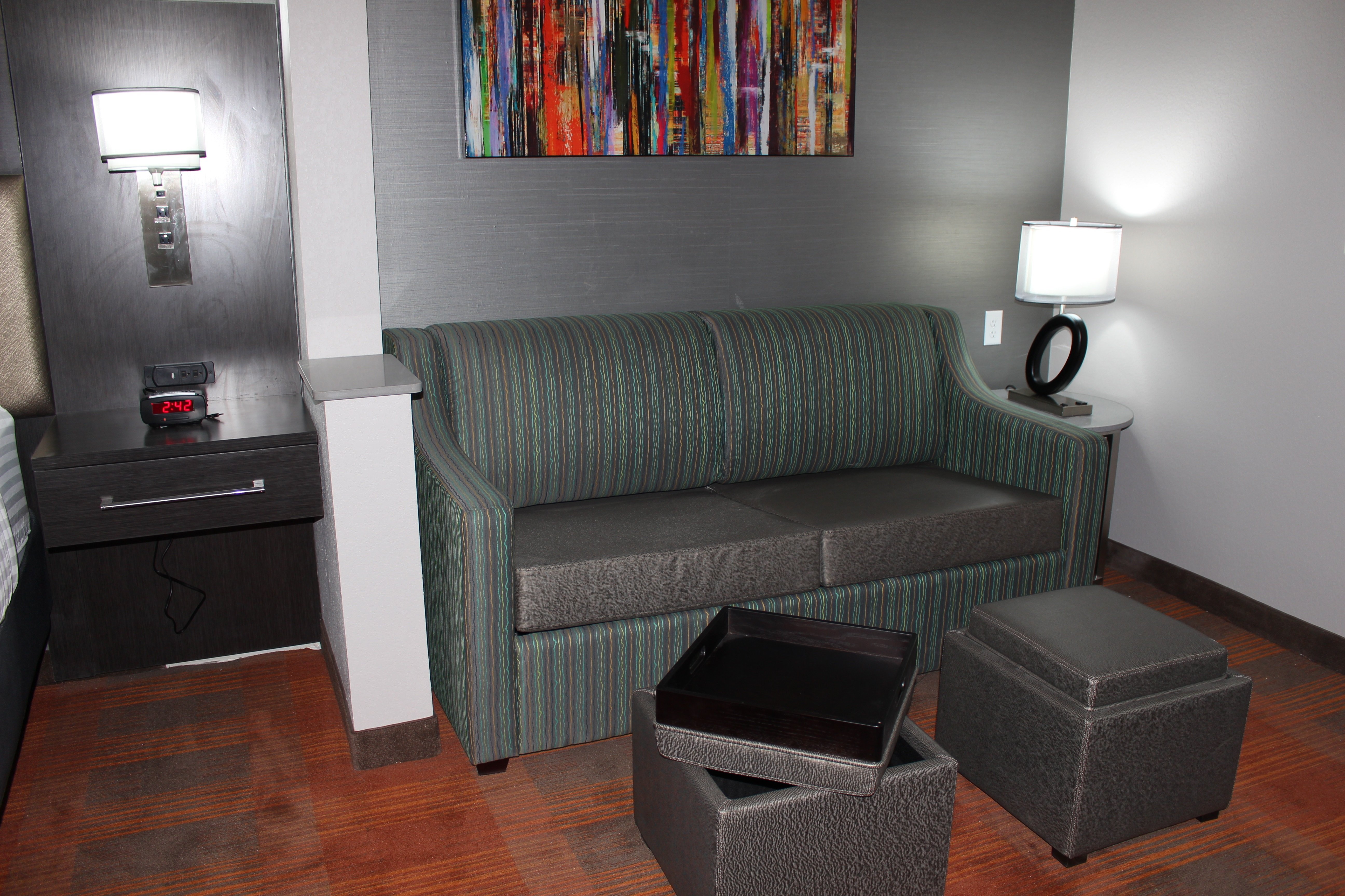 Holiday Inn Express Suites Shawnee Kansas City West 44/67