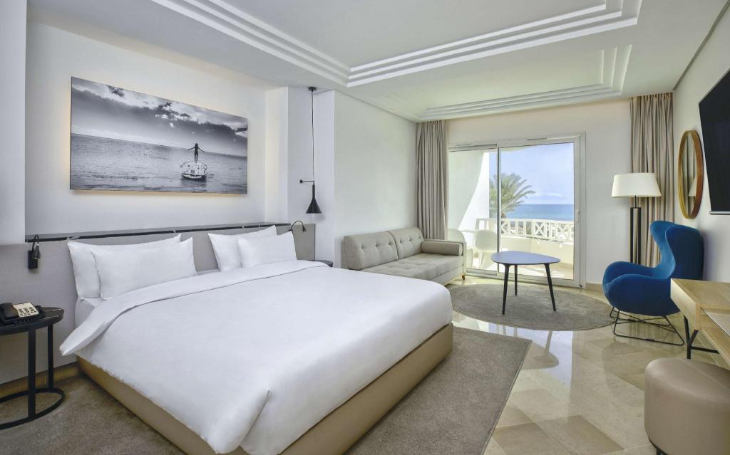 Premium, Lateral Side Sea View, Balcony