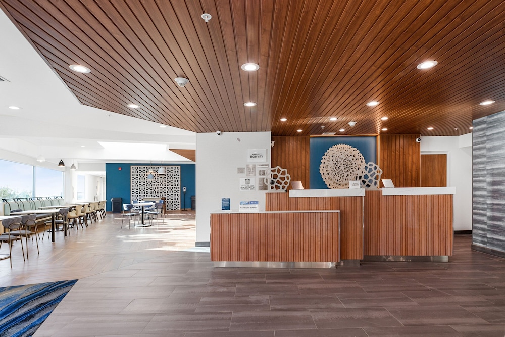 Fairfield Inn And Suites By Marriott San Francisco Pacifica Ex Holiday Inn Express Hotel Suites 3/50