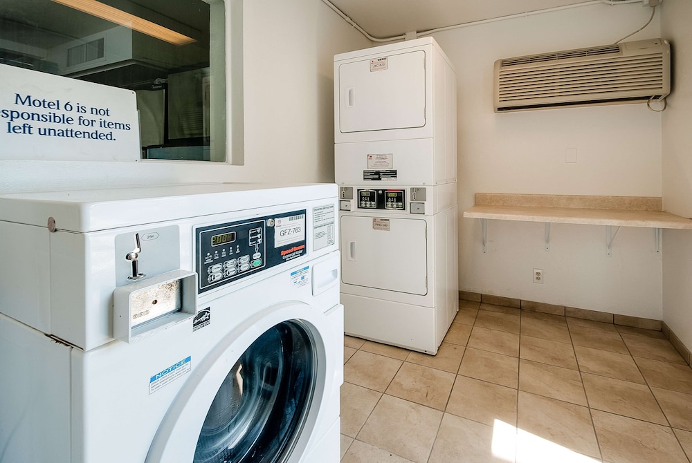 Motel6 Lenexa, KS - Kansas City Southwest 12/44