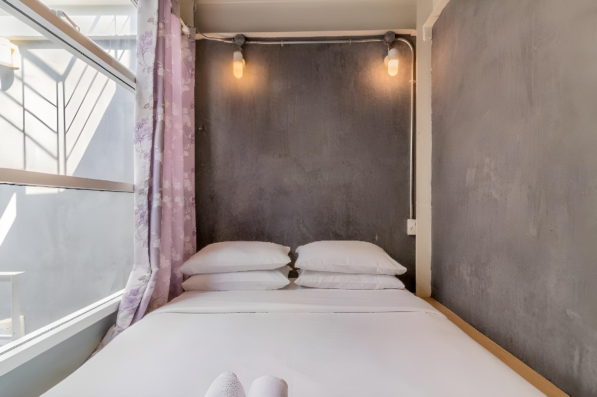 غرفة بسرير مزدوج، On the Bed Hostel 2/2