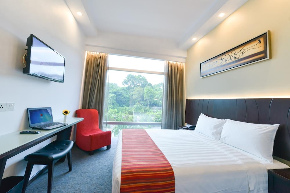 Hotel Chancellor at Orchard 6/35