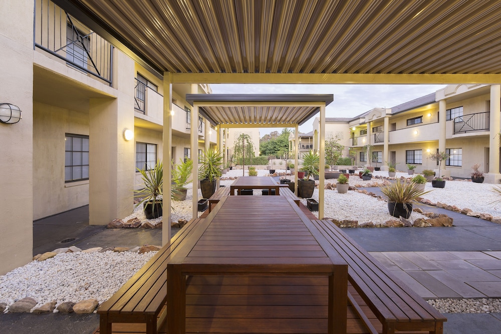 Best Western Plus Canberra Central Apartments 17/37