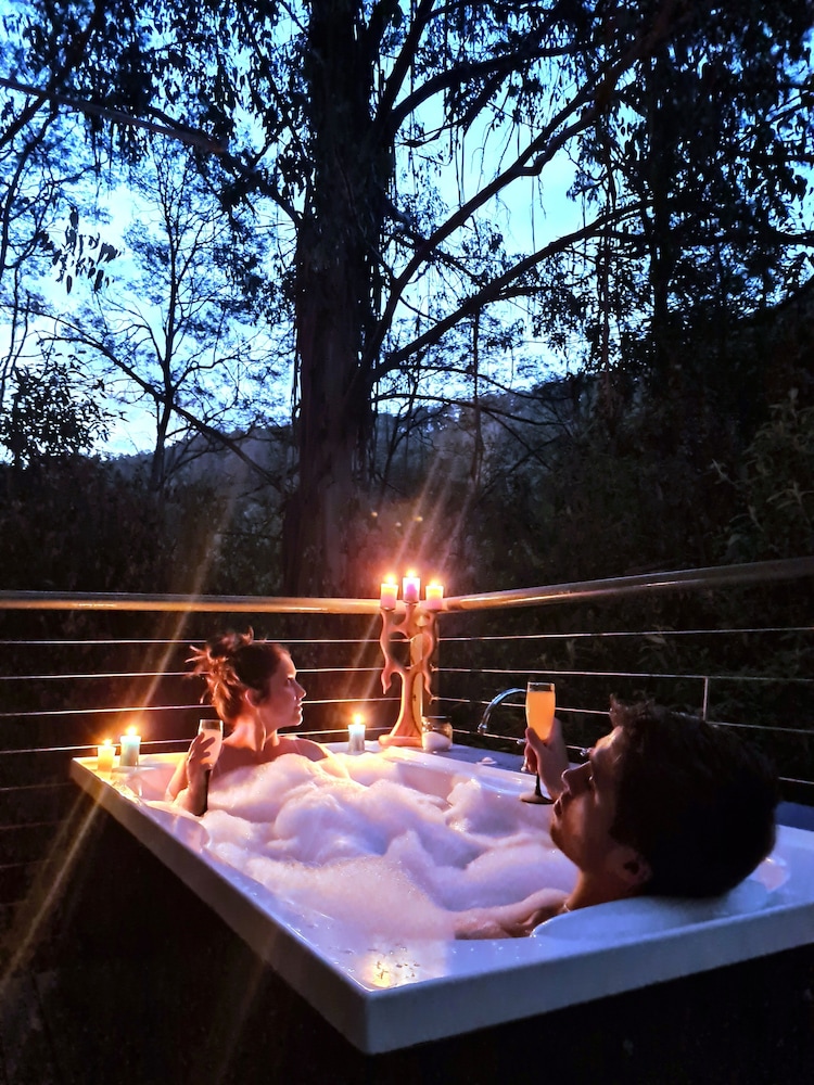 HUON BUSH RETREATS 21/50
