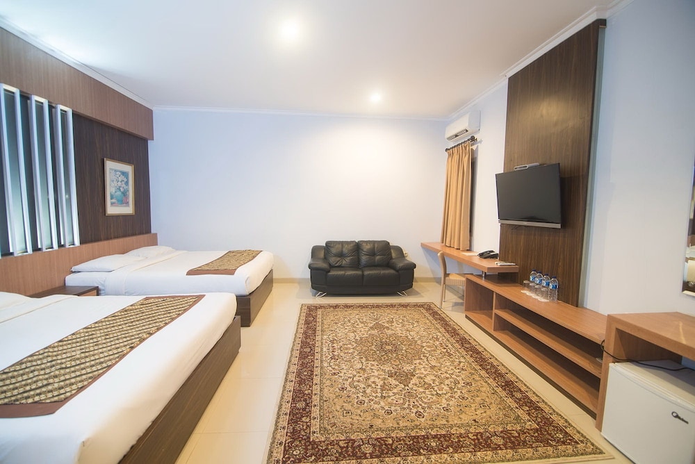 Dinasty Smart Hotel 35/66