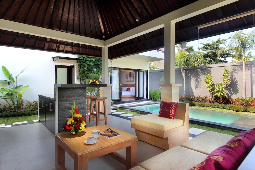 AGATA VILLAS 38/53