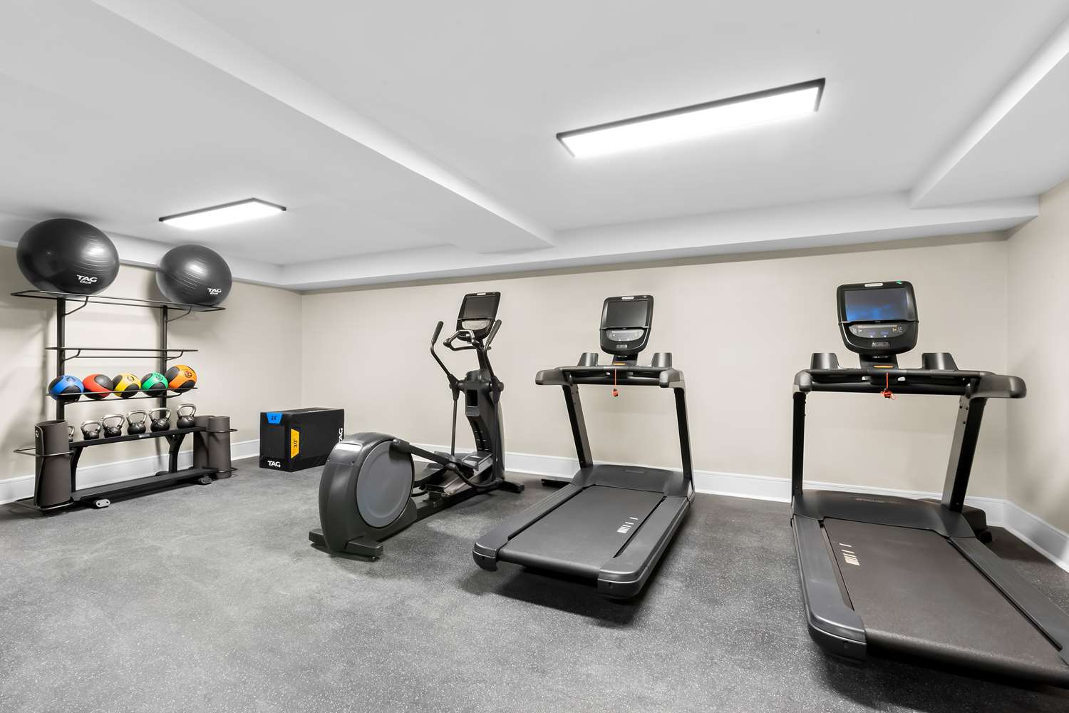 Latitude Suites Tinton Falls Eatontown 7/19