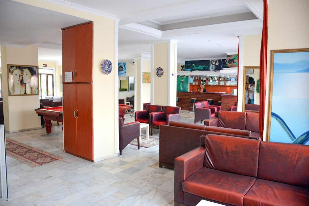 First Class Hotel 32/59