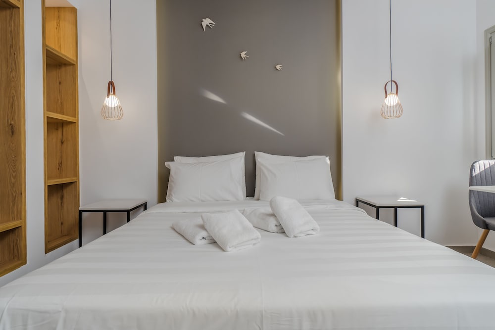 Symphony Suites Santorini 12/50