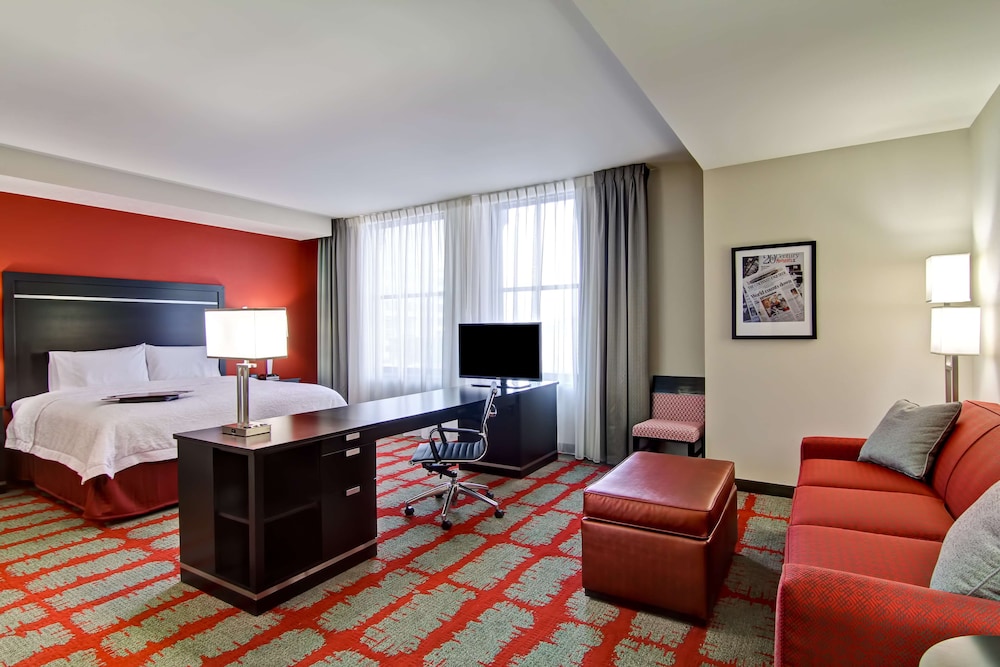 Hampton Inn Suites Cincinnati Downtown 49/72