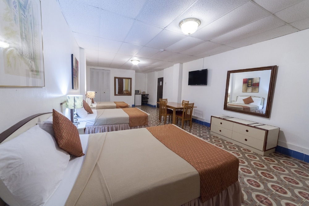 Hotel Colonial 19/50