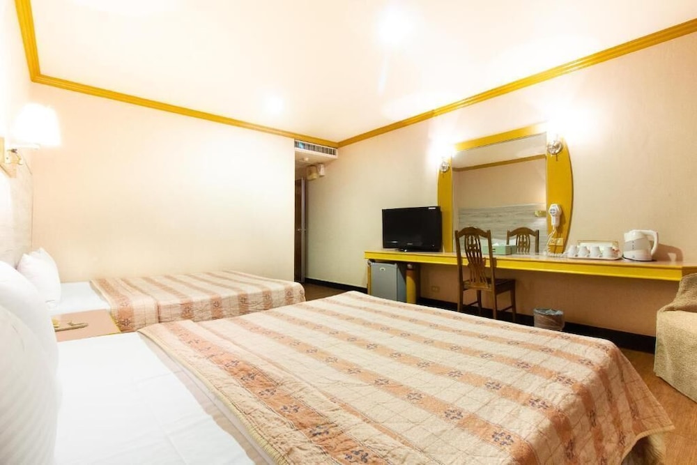 Hwa Nan Hotel 10/70