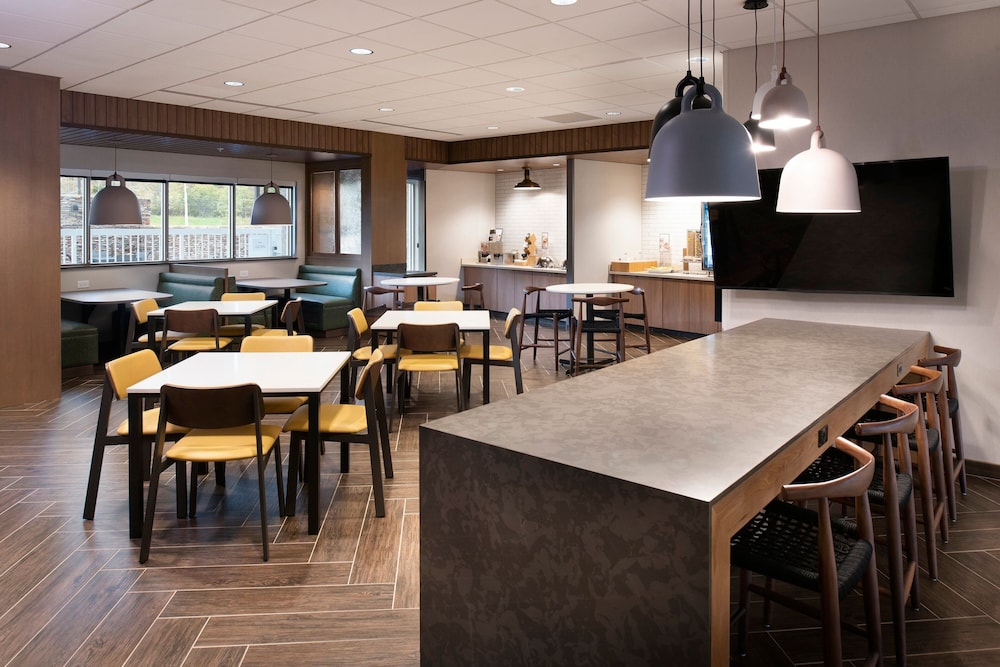 Fairfield Inn & Suites by Marriott Memphis Arlington 15/28